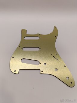 Pickguard pre STRATOCASTER brúseny hliník zlatý - 2