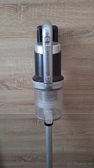 Tyčový vysávač/VIVAX - 2