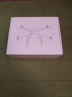 TOP stav dron Xiaomi Mi Drone 4K - 2