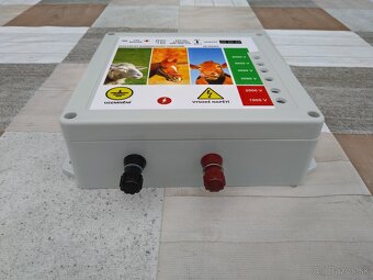 Ohradnik, oplotok, solár 12V/230V 10J - 2
