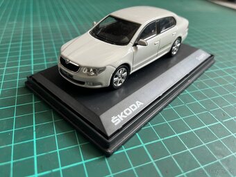 Model Škoda Superb Abrex 1:43 - 2