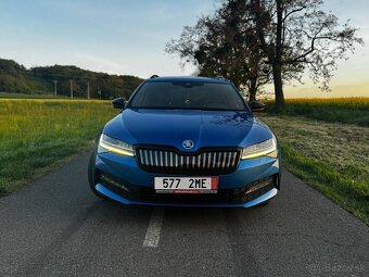 Škoda Superb Combi 1.4 TSI PHEV Sportline DSG 360 Kamera - 2
