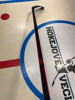 UPLNE NOVA PROFI HOKEJKA CCM JETSPEED FT4 PRO HANZ CUSTOM - 2
