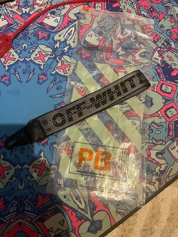 Off white klucenka - 2