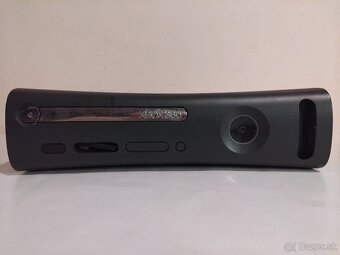 Xbox 360 Elite 120GB + 2 ovládače - 2