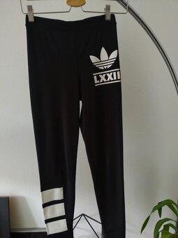 Legíny Adidas Berlin Logo - 2