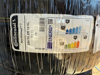 Cisto nove Continental SportContact 7 235/35 R19 - 2