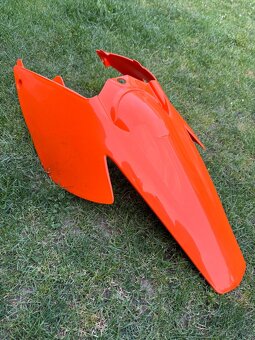 Dobrý deň, predám zadný blatník na enduro motorku. nový. - 2
