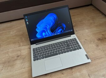 //15.6"/Lenovo/4GB RAM DDR5/NvMe SSD 128GB/Intel HD 2GB - 2