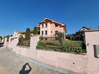 Na predaj 6-izbová vila Banská Bystrica - 2