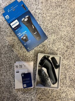 Pánsky holiaci strojček Philips Series 1000 - 2