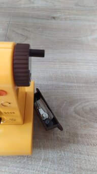 Predám detský retro šijací stroj PIKO Gabriela - 2