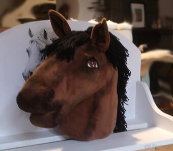 Hobby horse, nastenne hodiny, policka - 2