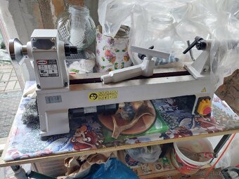 Sústruh na drevo. - 2