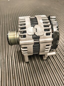 Alternátor Superb,Crafter, Octavia,T5 - 2