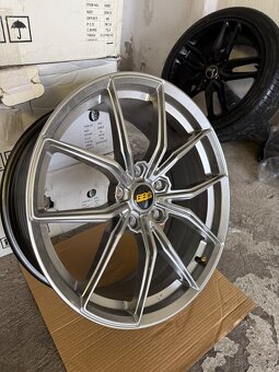 Predam disky 5x120 R19 - 2