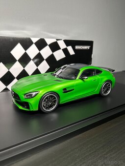 1:18 - Mercedes AMG GT R - Minichamps - 2