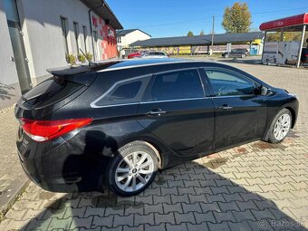 Hyundai i40 1.7 Crdi 100 Kw Automaticka Mozna vymena - 2