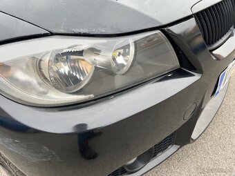 Svetlá predné halogénové a zadné blatníkové BMW E90 - 2