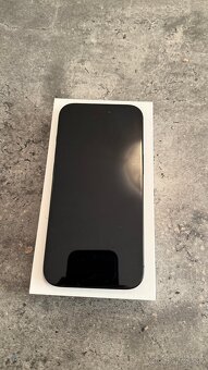 Predám Iphone 15 128 GB - 2