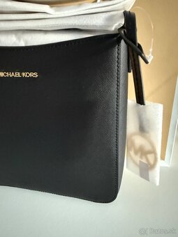 MK crossbody Jet Set Travel čierna - 2
