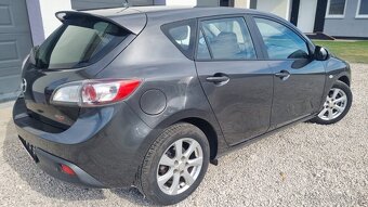 Mazda 3 1.6 benzín - 2