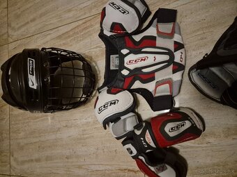 Detská hokejová výstroj. - 2