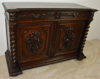 Starožitná komoda s loveckými motivy - dub masiv - 2