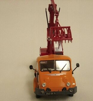 RENAULT SAVIEM 4x4 2142 1959 1:43 - 2