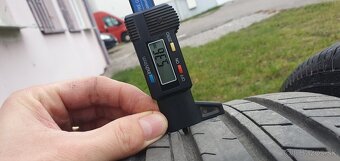 225/65 R17 YOKOHAMA - 2