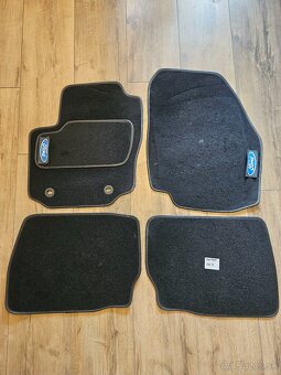 Predám tieto koberce na ford mondeo mk4 - 2