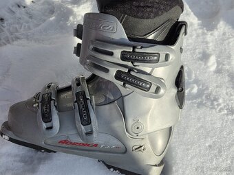 Darujem za symbolickú cenu lyžiarky Nordica - Veľkosť: 245 - 2