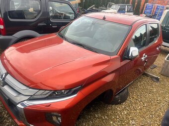 Mitsubushi L200 kabína - 2