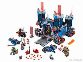 LEGO Nexo Knights 70317 - 2