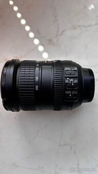 Zoom 11,1x objektiv Nikkor 18-200 - 2