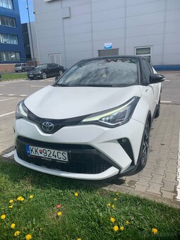 Toyota CH-R 2.0 Hybrid 2021 - 2