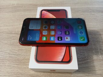 iPhone XR / 128GB Product Red Super stav - 2