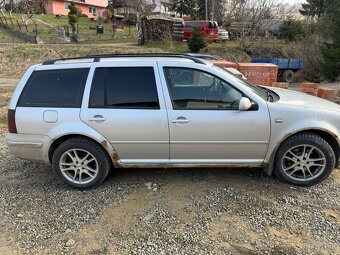 Golf 4 - 2