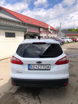 Ford Focus Combi 2.0 TDCi DPF Titanium A/T - 2