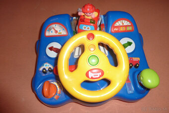 Hudobný auto trenažér, volant, páky, klaksóny... NOVÝ. - 2