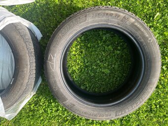 Predam 2ks zimne pneumatiky Michelin 235/55 R19 - 2
