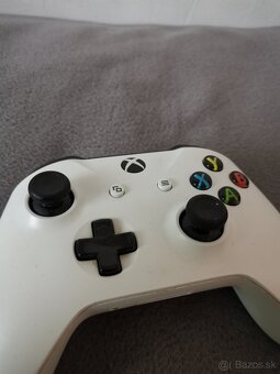 Xbox One ovládač - 2