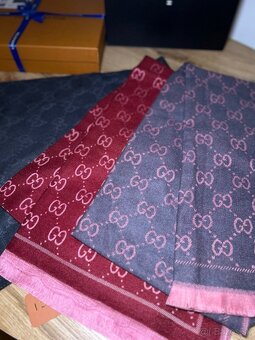 Šály Louis Vuitton a Gucci - 2