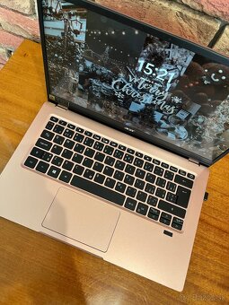 Notebook Acer Swift 1 Sakura pink celokovový - 2