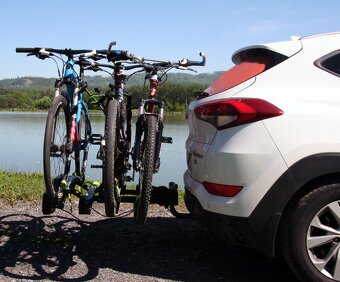 Nosič bicyklov na ťažné zariadenie pre 4 bicykle - 2
