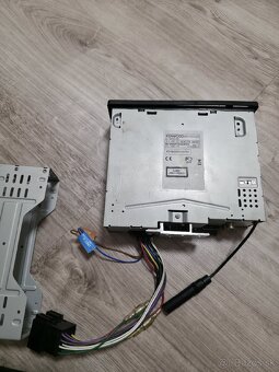 Predám autorádio KENWOOD KDC- W4044UGY - 2