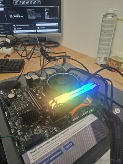 CORSAIR VENGEANCE PRO 16GB 3000MHZ RGB - 2