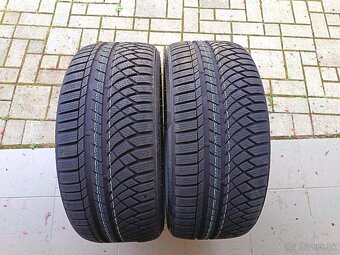 zimne pneu 235/55 R17 - 2