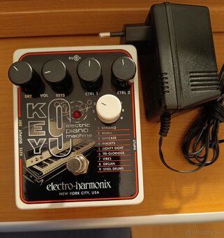Predám ELECTRO-HARMONIX  KEY9  emulátor elektr. pián - 2