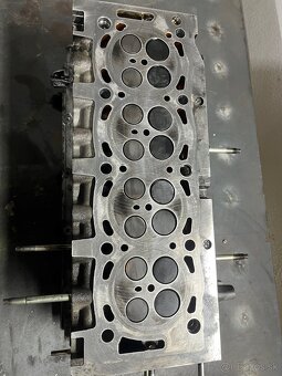 Predám hlavu valcov 9641752610v45 - 2